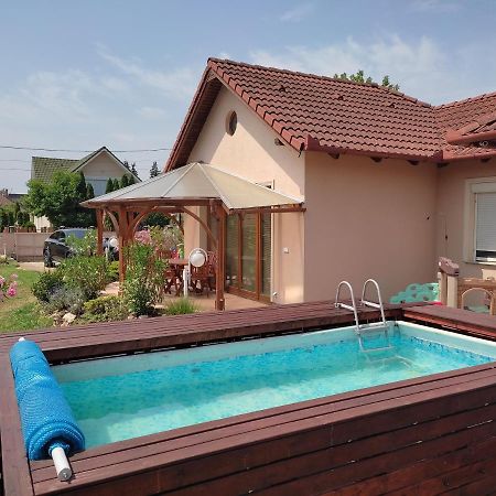 Aqua Azur Apartman Hajdúszoboszló Екстериор снимка
