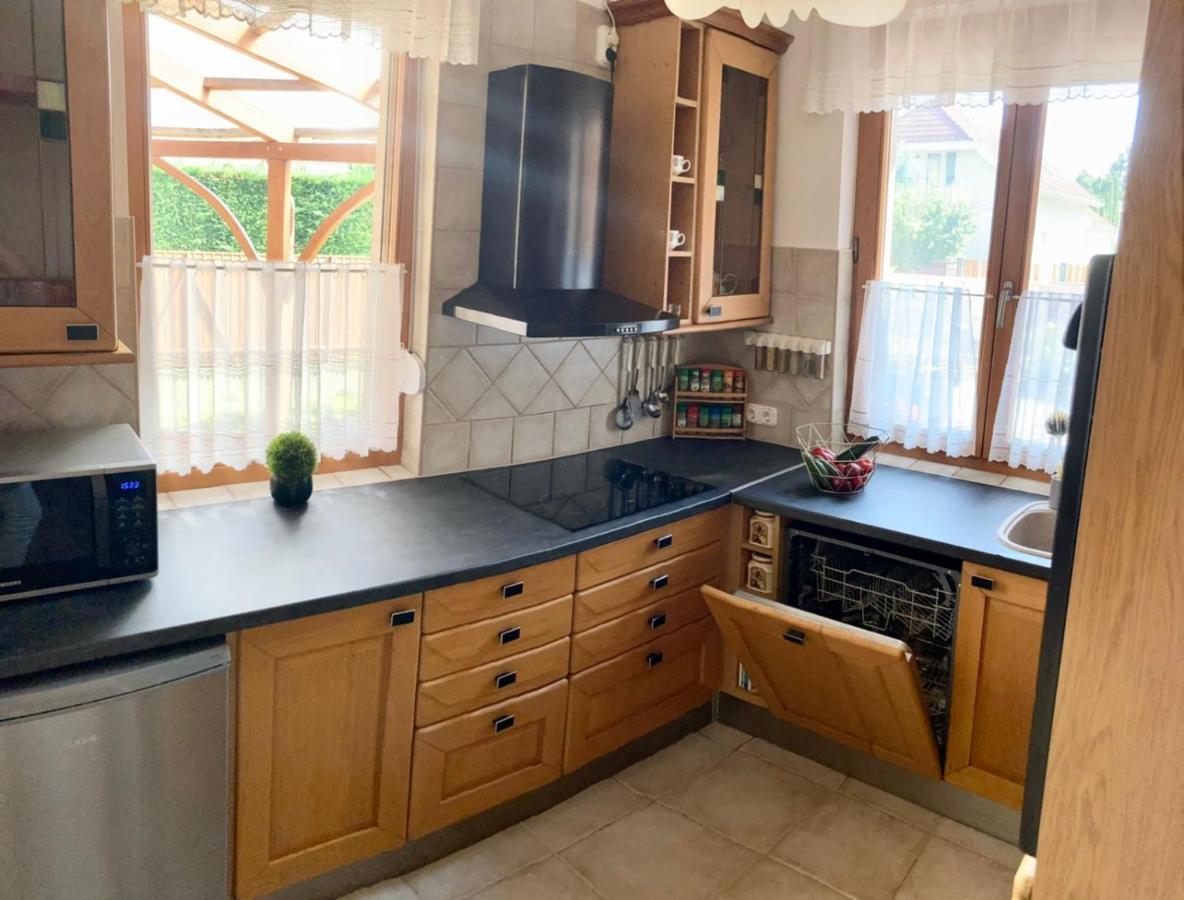 Aqua Azur Apartman Hajdúszoboszló Екстериор снимка