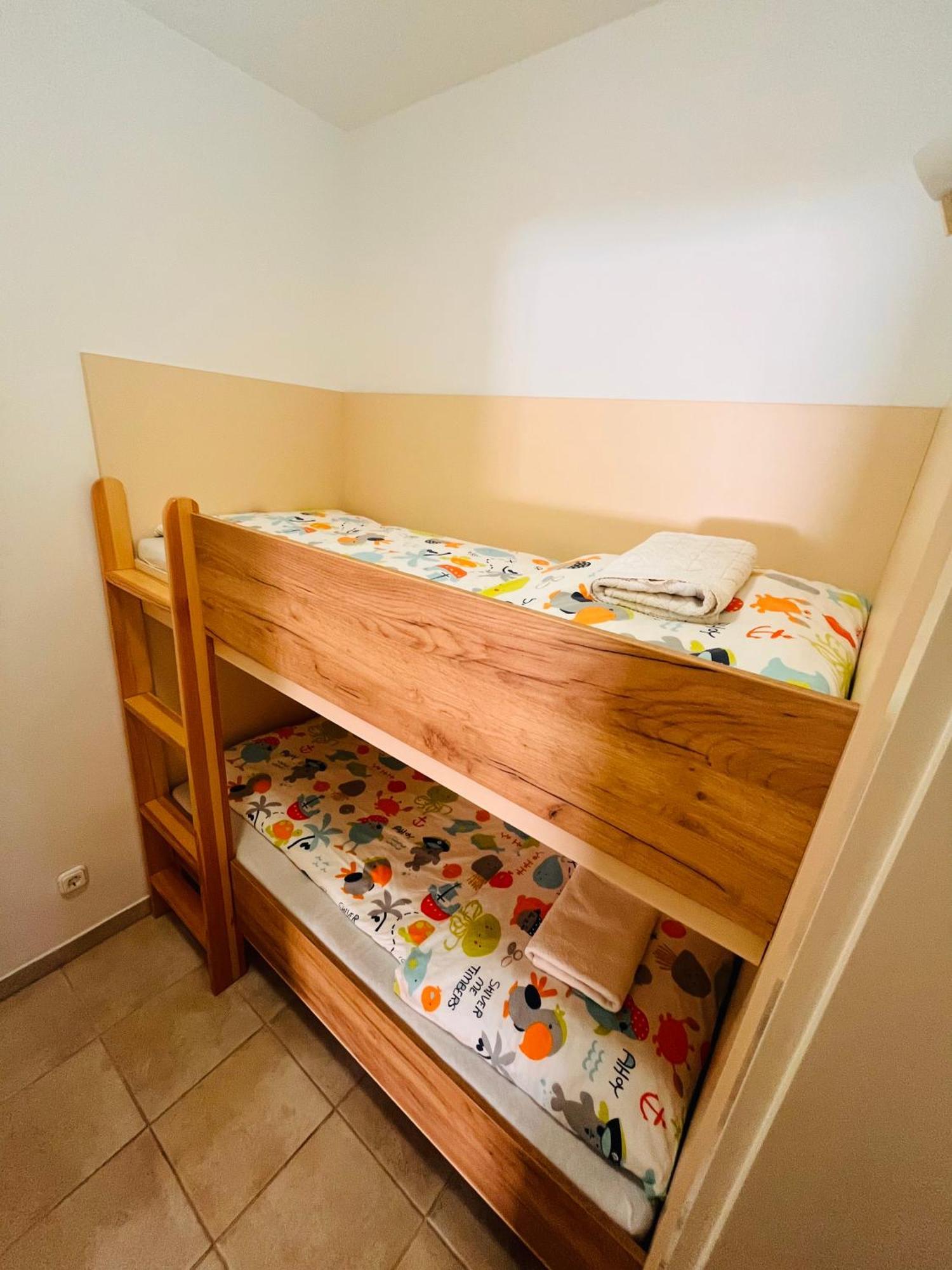Aqua Azur Apartman Hajdúszoboszló Екстериор снимка
